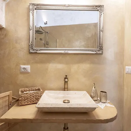 Cavour 30 أوستوني